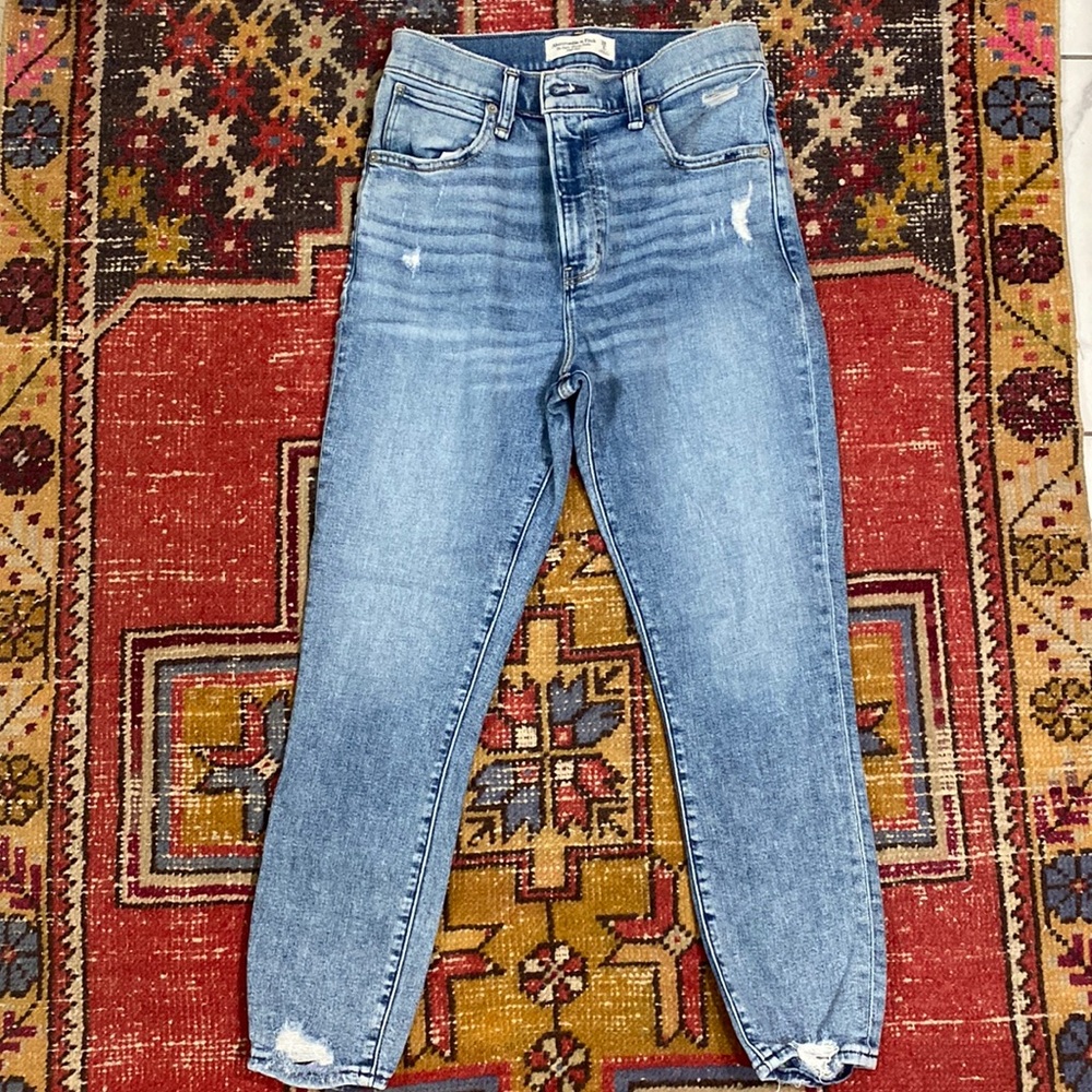 Abercrombie & Fitch The Super High Rise Ankle Skinny Jean